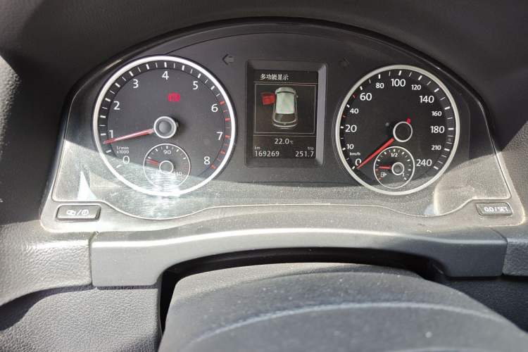 Used Volkswagen Tiguan 2015 1.8TSI Automatic Two-Wheel Drive Luxury Model Instrument Cluster