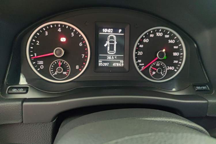Used Volkswagen Tiguan 2015 1.8TSI Automatic Two-Wheel Drive Comfort Edition Instrument Cluster