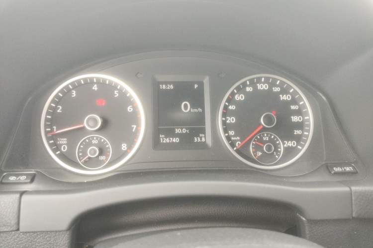 Used Volkswagen Tiguan 2015 1.8TSI Automatic Two-Wheel Drive Luxury Model Instrument Cluster