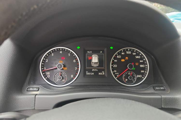 Used Volkswagen Tiguan 2015 1.8TSI Automatic Two-Wheel Drive Luxury Model Instrument Cluster