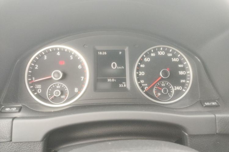Used Volkswagen Tiguan 2015 1.8TSI Automatic Two-Wheel Drive Luxury Model Instrument Cluster