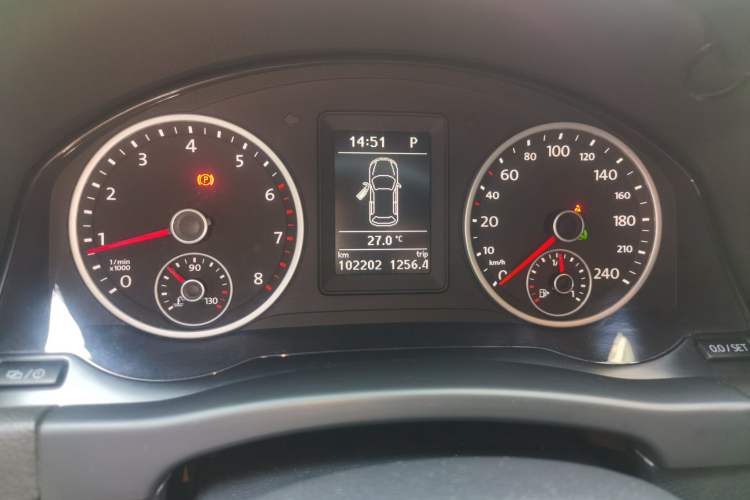 Used Volkswagen Tiguan 2015 1.8TSI Automatic Two-Wheel Drive Comfort Edition Instrument Cluster