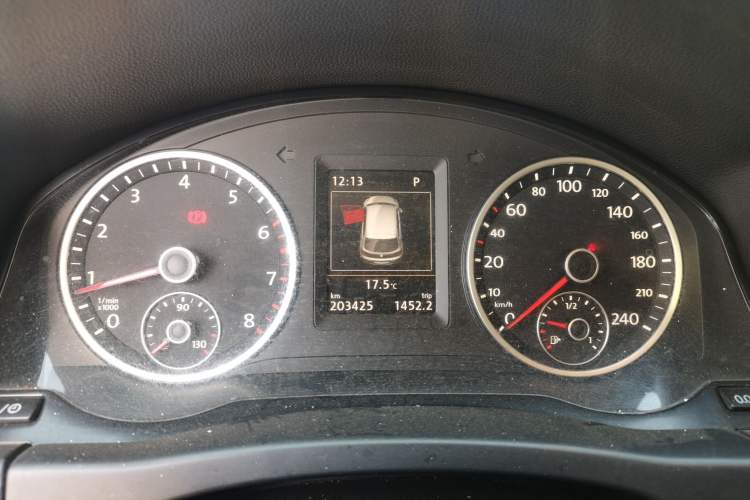 Used Volkswagen Tiguan 2015 1.8TSI Automatic Two-Wheel Drive Luxury Model Instrument Cluster