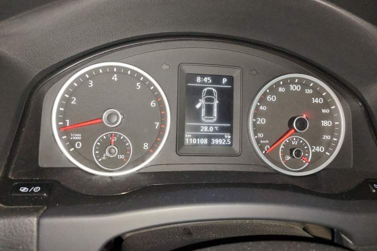 Used Volkswagen Tiguan 2015 1.8TSI Automatic Two-Wheel Drive Trend Edition Instrument Cluster