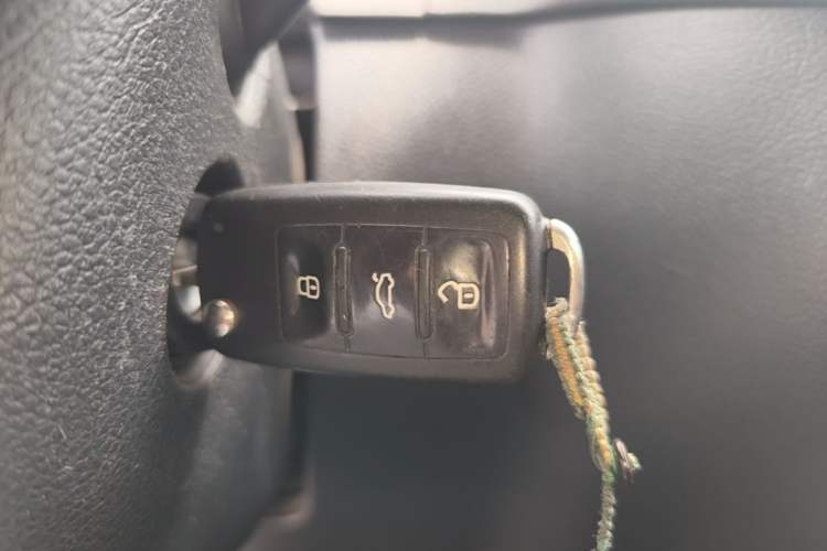 Used Volkswagen Tiguan 2015 1.8TSI Automatic Two-Wheel Drive Trend Edition Interior 1
