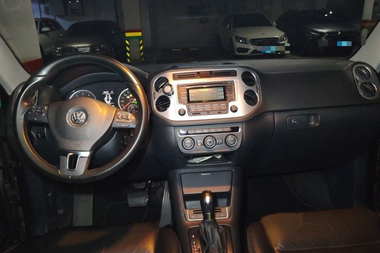 Used Volkswagen Tiguan 2015 1.8TSI Automatic Two-Wheel Drive Comfort Edition Interior 2