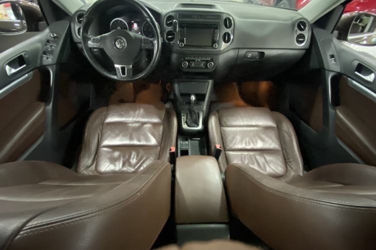 Used Volkswagen Tiguan 2015 2.0 TSI Comfort Edition Interior 3