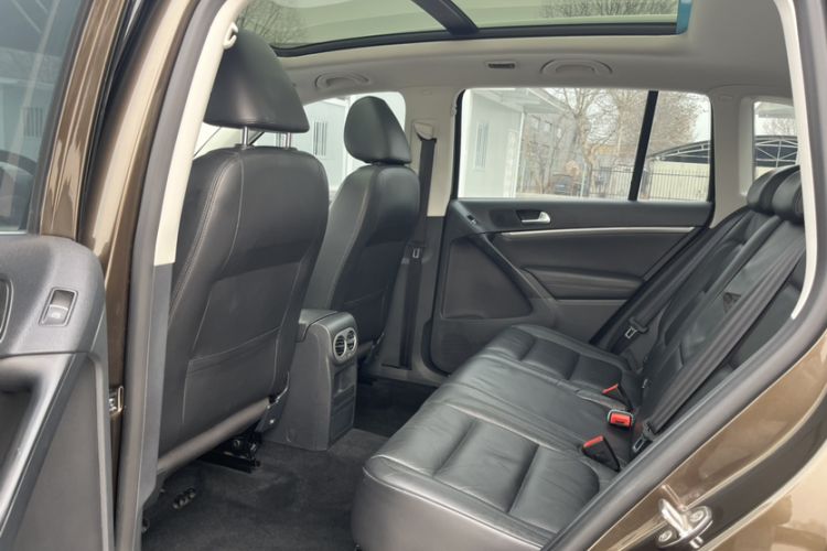 Used Volkswagen Tiguan 2015 1.8TSI Automatic Two-Wheel Drive Comfort Edition Interior 3
