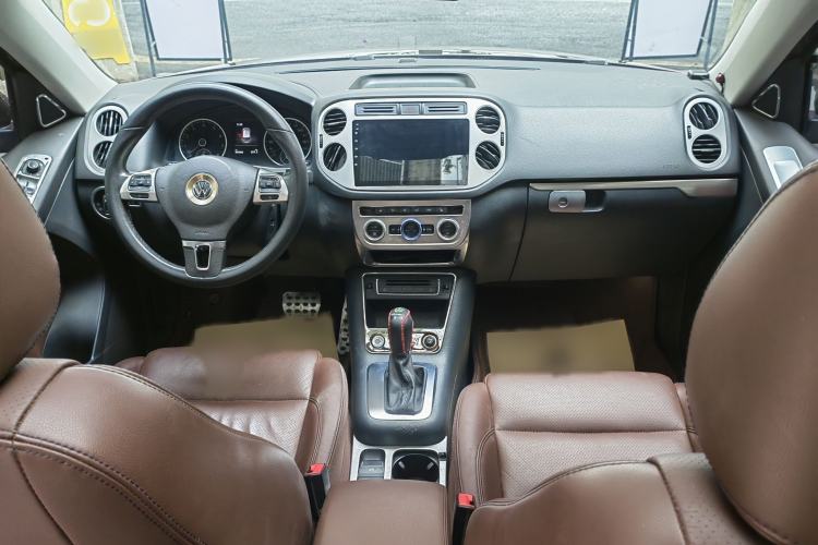 Used Volkswagen Tiguan 2015 1.8TSI Automatic Two-Wheel Drive Luxury Model Interior 4