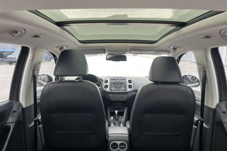 Used Volkswagen Tiguan 2015 1.8TSI Automatic Two-Wheel Drive Comfort Edition Interior 6