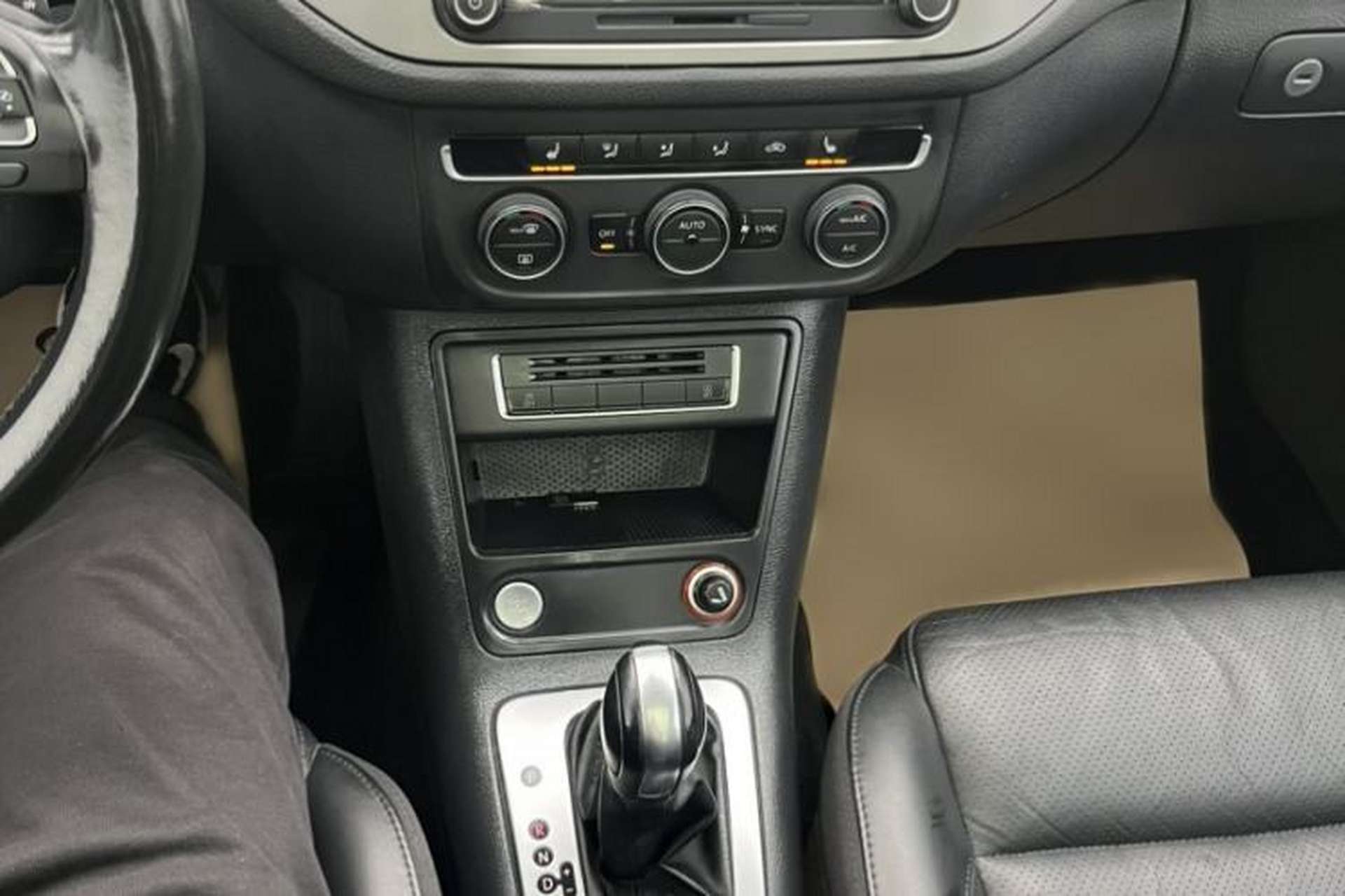 Used Volkswagen Tiguan 2015 1.8TSI Automatic Two-Wheel Drive Comfort Edition Interior 7