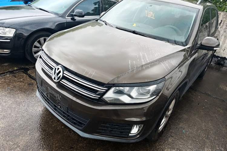 Used Volkswagen Tiguan 2015 1.8TSI Automatic Two-Wheel Drive Trend Edition Guazi used car, China used car export, Used car for sale, Used  cars, Cheapest cars for sale