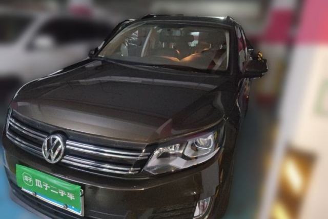 Ojetý Volkswagen Tiguan 2015 1.8TSI Automatic Two-Wheel Drive Trend Edition