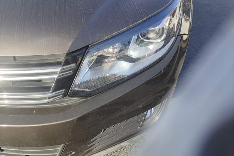 Used Volkswagen Tiguan 2015 1.8TSI Manual Two-Wheel Drive Fashion Edition Left Front Headlight