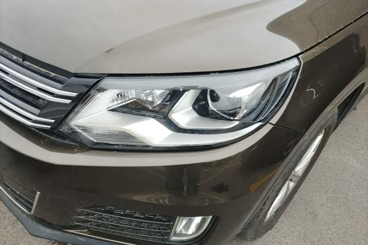 Used Volkswagen Tiguan 2015 1.8TSI Automatic Two-Wheel Drive Comfort Edition Left Front Headlight