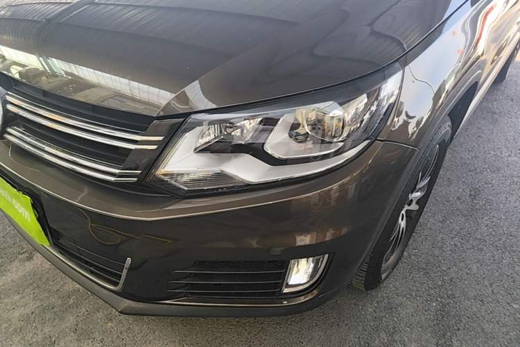 Used Volkswagen Tiguan 2015 1.8TSI Automatic Two-Wheel Drive Luxury Model Left Front Headlight