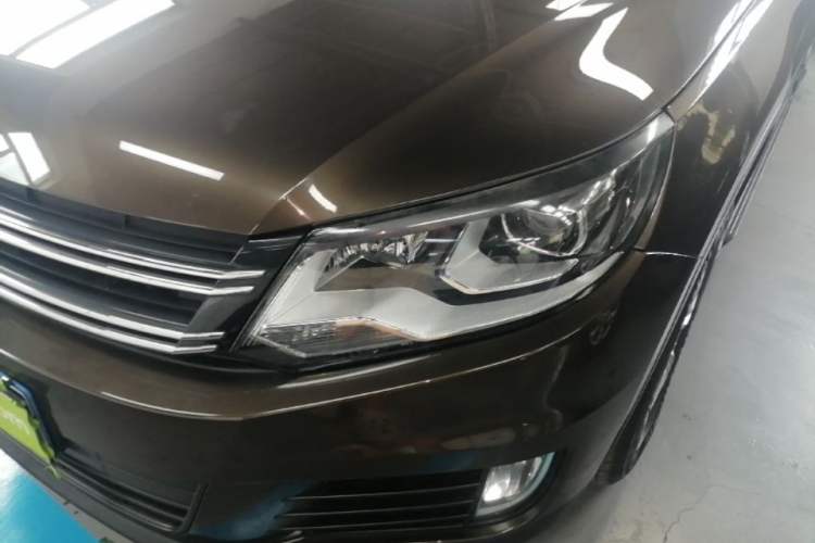 Used Volkswagen Tiguan 2015 1.8TSI Automatic Two-Wheel Drive Trend Edition Left Front Headlight