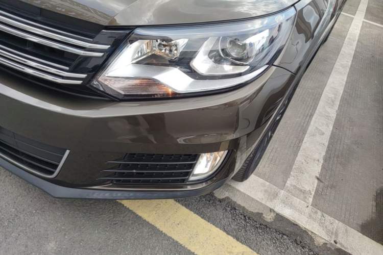 Used Volkswagen Tiguan 2015 1.8TSI Automatic Two-Wheel Drive Luxury Model Left Front Headlight