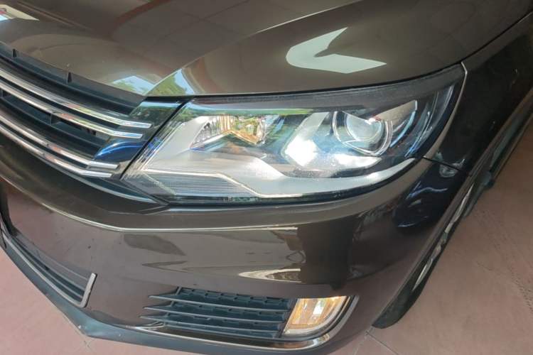 Used Volkswagen Tiguan 2015 1.8TSI Automatic Two-Wheel Drive Trend Edition Left Front Headlight
