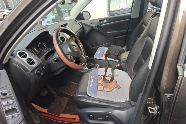 Used Volkswagen Tiguan 2015 1.8TSI Automatic All-Wheel-Drive Luxury Model Left Front Seat