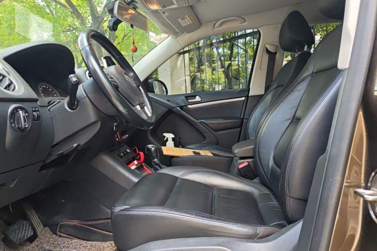 Used Volkswagen Tiguan 2015 1.8TSI Automatic Two-Wheel Drive Comfort Edition Left Front Seat