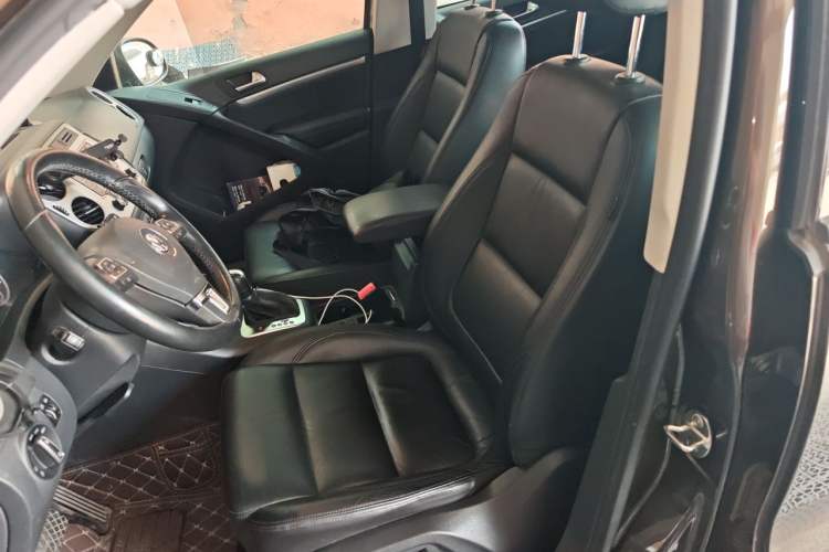 Used Volkswagen Tiguan 2015 1.8TSI Automatic Two-Wheel Drive Comfort Edition Left Front Seat