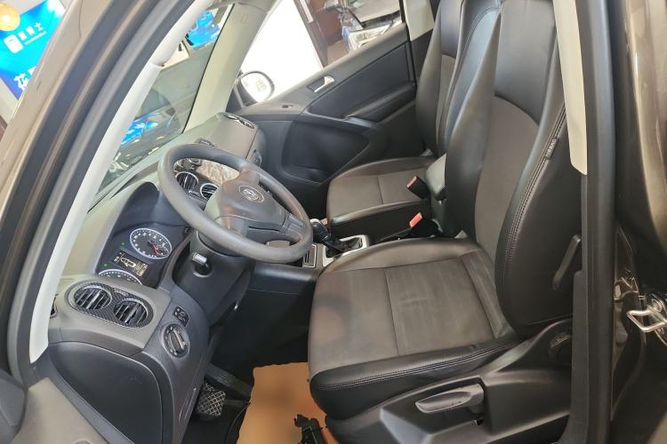 Used Volkswagen Tiguan 2015 1.8TSI Automatic Two-Wheel Drive Trend Edition Left Front Seat