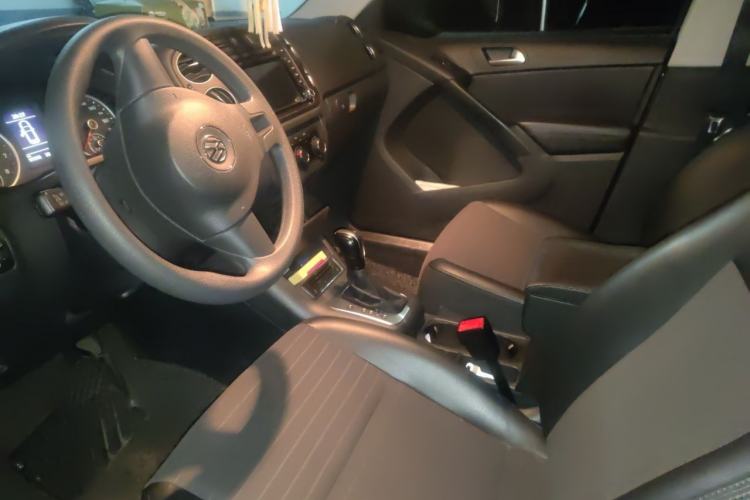 Used Volkswagen Tiguan 2015 1.8TSI Automatic Two-Wheel Drive Comfort Edition Left Front Seat