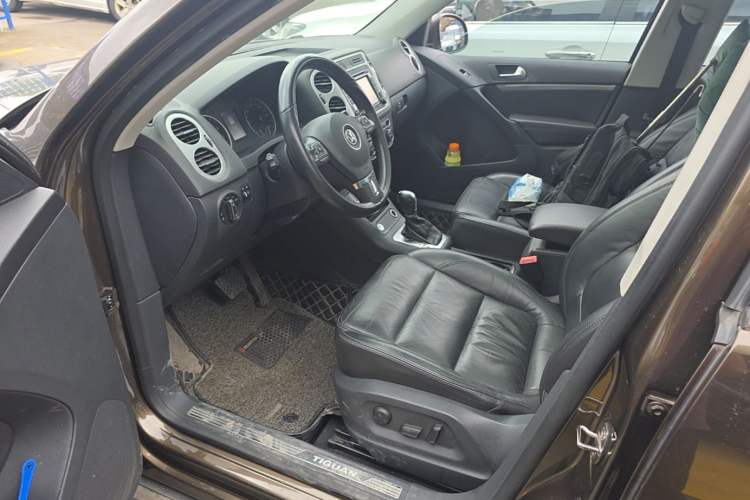 Used Volkswagen Tiguan 2015 1.8TSI Automatic Two-Wheel Drive Luxury Model Left Front Seat