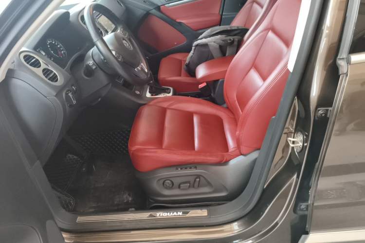 Used Volkswagen Tiguan 2015 2.0 TSI Automatic All-Wheel Drive Flagship Edition Left Front Seat