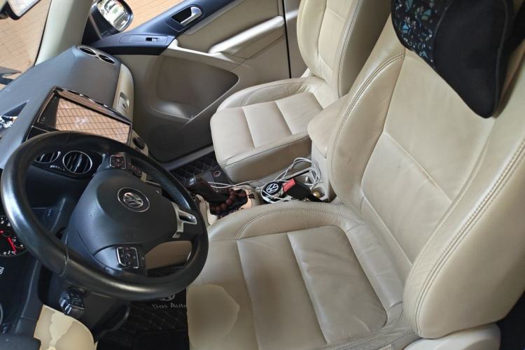 Used Volkswagen Tiguan 2015 1.8TSI Automatic Two-Wheel Drive Comfort Edition Left Front Seat