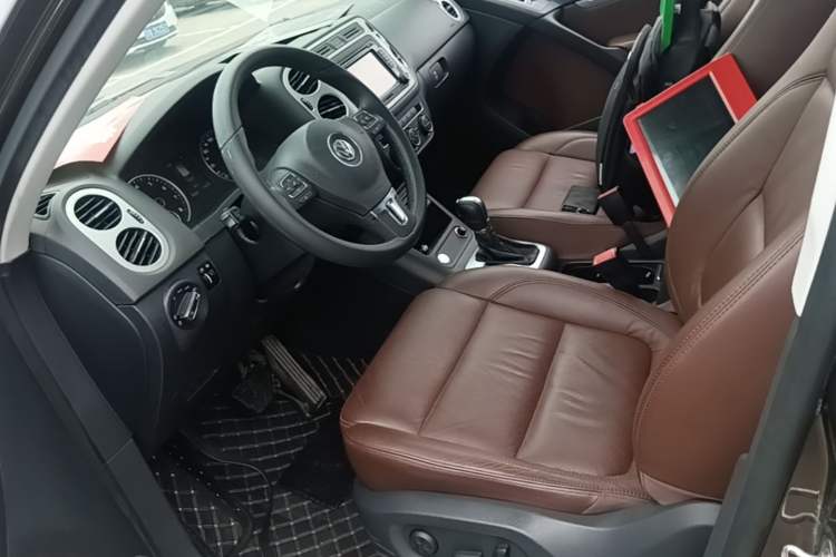 Used Volkswagen Tiguan 2015 1.8TSI Automatic Two-Wheel Drive Luxury Model Left Front Seat