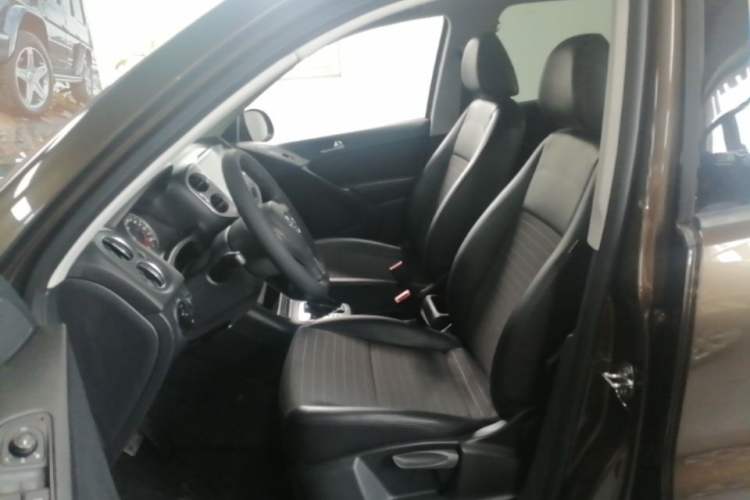Used Volkswagen Tiguan 2015 1.8TSI Automatic Two-Wheel Drive Trend Edition Left Front Seat