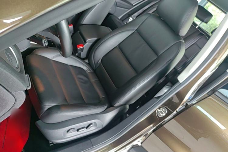 Used Volkswagen Tiguan 2015 1.8TSI Automatic Two-Wheel Drive Comfort Edition Left Front Seat