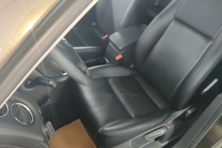 Used Volkswagen Tiguan 2015 1.8TSI Automatic Two-Wheel Drive Trend Edition Left Front Seat
