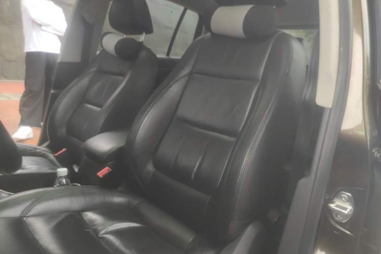 Used Volkswagen Tiguan 2015 1.8TSI Automatic Two-Wheel Drive Luxury Model Left Front Seat