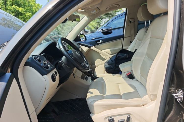 Used Volkswagen Tiguan 2015 1.8TSI Automatic Two-Wheel Drive Comfort Edition Left Front Seat