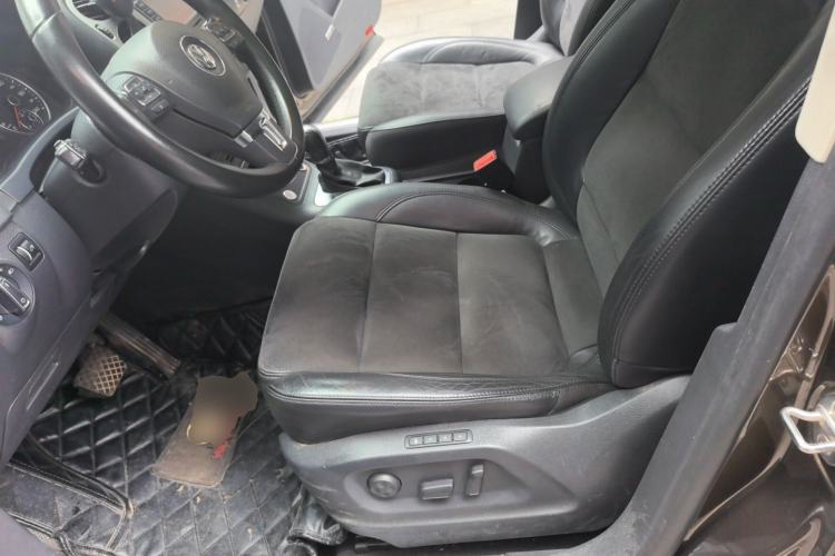 Used Volkswagen Tiguan 2015 2.0 TSI Automatic All-Wheel Drive Flagship Edition Left Front Seat