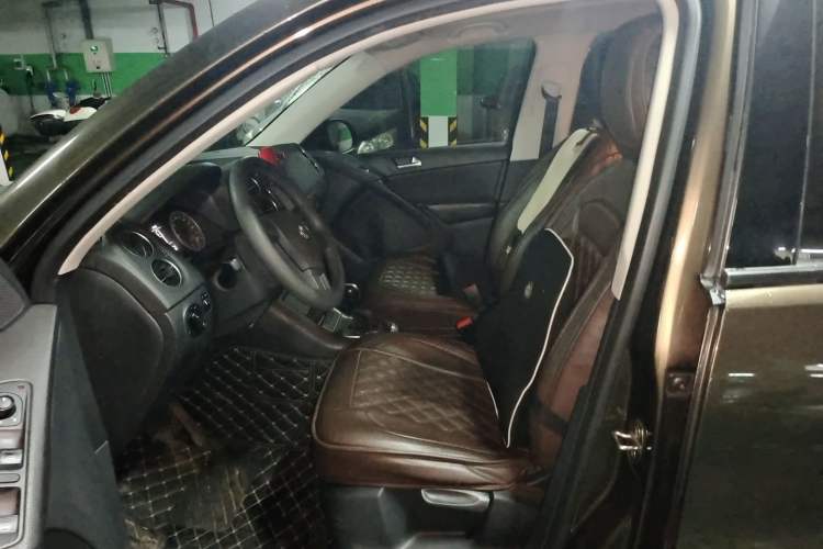 Used Volkswagen Tiguan 2015 1.8TSI Automatic Two-Wheel Drive Trend Edition Left Front Seat