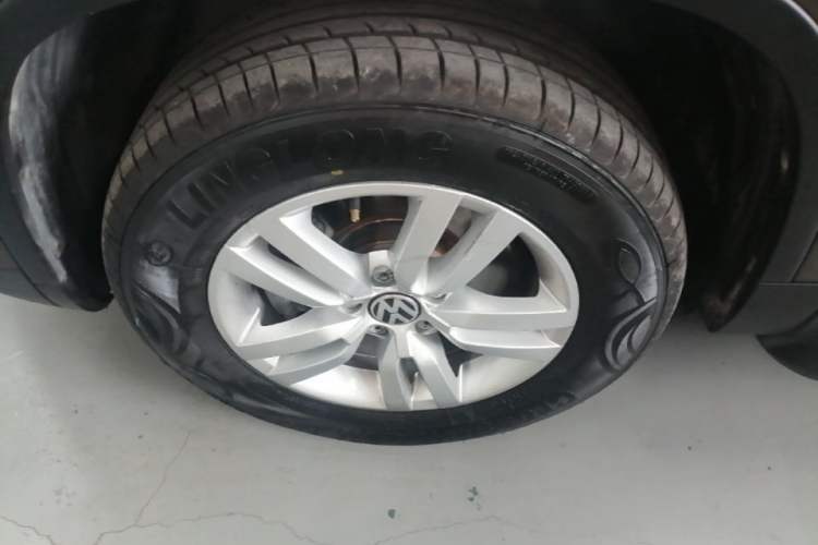 Used Volkswagen Tiguan 2015 1.8TSI Automatic Two-Wheel Drive Trend Edition Left Front Wheel Hub