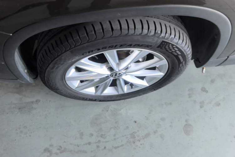Used Volkswagen Tiguan 2015 1.8TSI Automatic Two-Wheel Drive Comfort Edition Left Front Wheel Hub