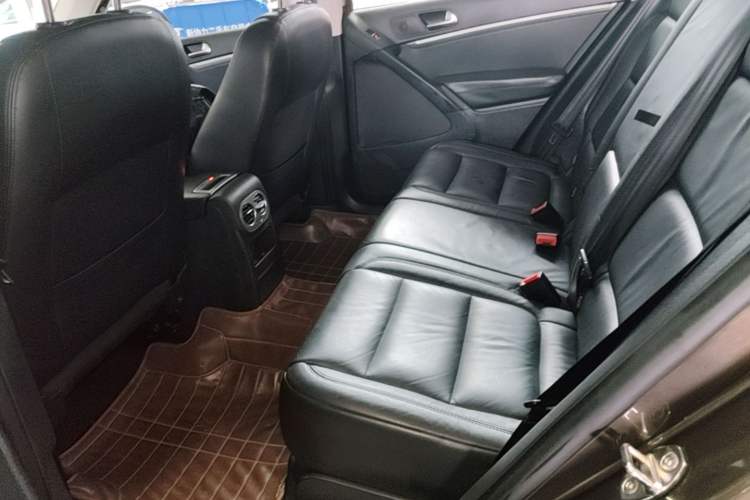 Used Volkswagen Tiguan 2015 1.8TSI Automatic Two-Wheel Drive Comfort Edition Left Rear Seat