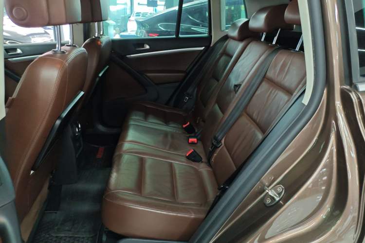 Used Volkswagen Tiguan 2015 2.0 TSI Comfort Edition Left Rear Seat