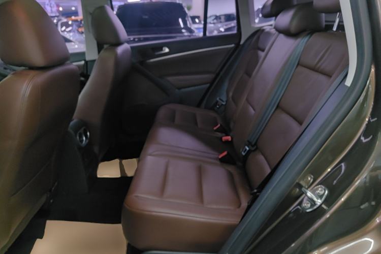 Used Volkswagen Tiguan 2015 1.8TSI Automatic Two-Wheel Drive Luxury Model Left Rear Seat