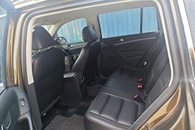 Used Volkswagen Tiguan 2015 1.8TSI Automatic Two-Wheel Drive Comfort Edition Left Rear Seat