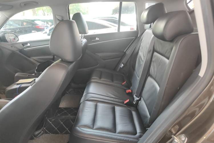 Used Volkswagen Tiguan 2015 1.8TSI Automatic Two-Wheel Drive Luxury Model Left Rear Seat