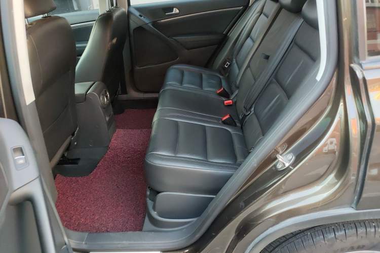 Used Volkswagen Tiguan 2015 1.8TSI Automatic Two-Wheel Drive Comfort Edition Left Rear Seat
