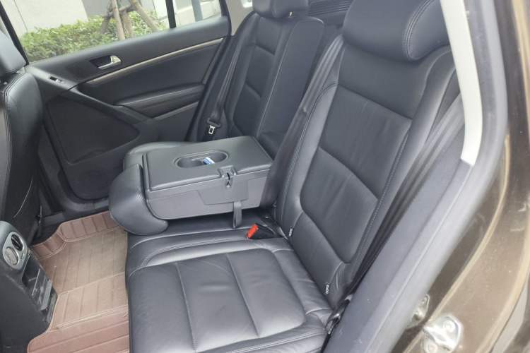 Used Volkswagen Tiguan 2015 1.8TSI Automatic Two-Wheel Drive Comfort Edition Left Rear Seat