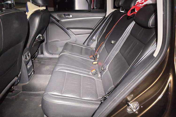 Used Volkswagen Tiguan 2015 1.8TSI Automatic Two-Wheel Drive Luxury Model Left Rear Seat