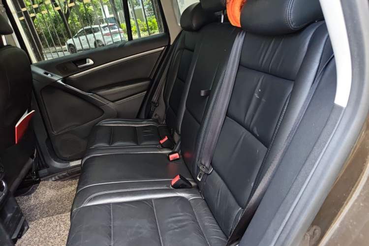 Used Volkswagen Tiguan 2015 1.8TSI Automatic Two-Wheel Drive Comfort Edition Left Rear Seat